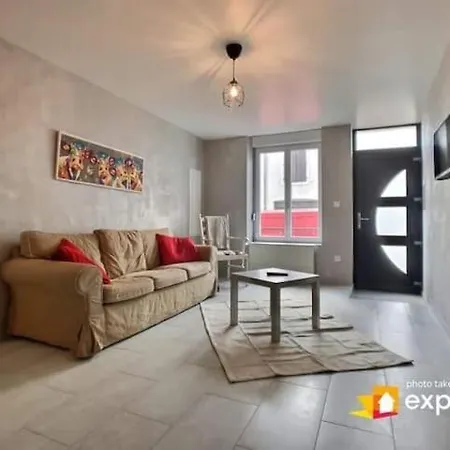 Maison de ville avec petite cour Saint-Mihiel Extérieur photo